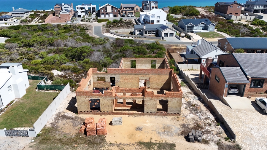 6 Bedroom Property for Sale in Struisbaai Western Cape